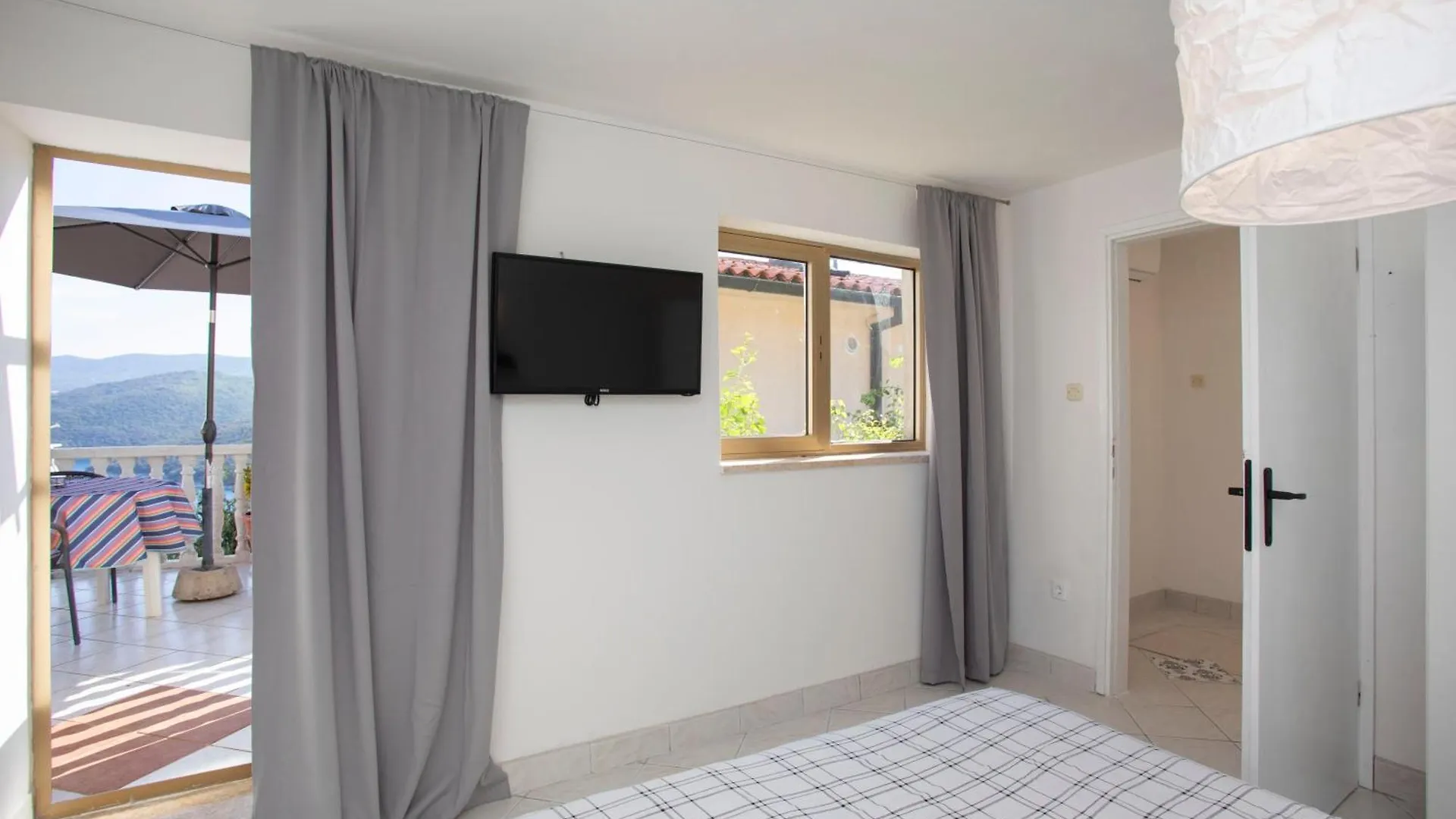 Sea View Studio Apartment Rabac 0*,
