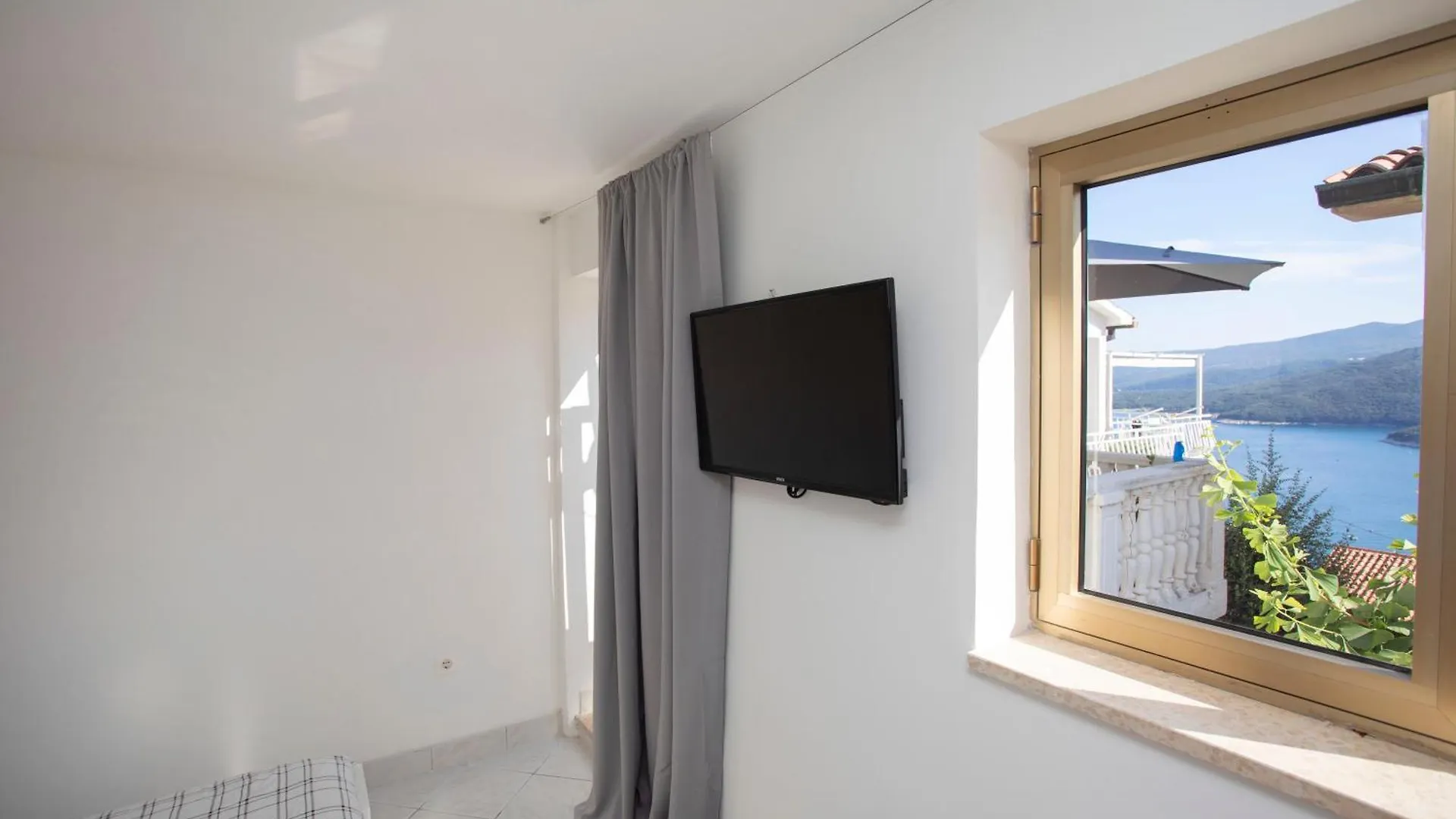Sea View Studio Apartment Rabac